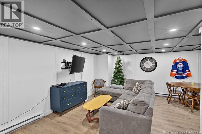 194 Renfrew Street — photo 15 of 24