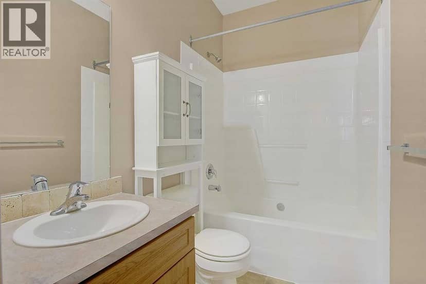 405, 9221 Lakeland Drive — photo 9 of 17