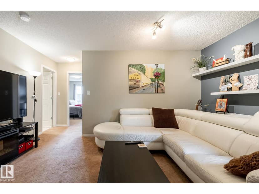 2093 Chalmers Wy SW — photo 12 of 33