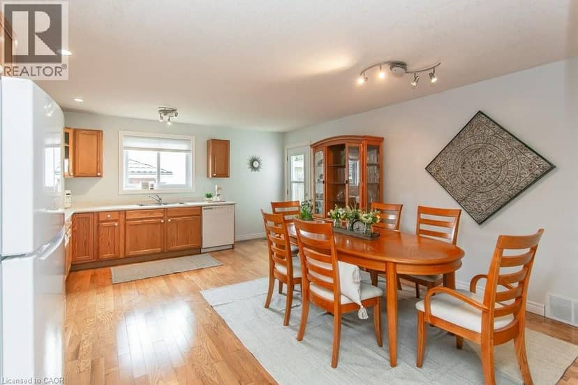 77 LAWRENCE Street — photo 12 of 40