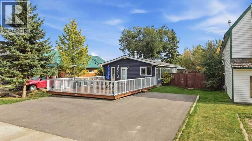 3513 50 Avenue, Sylvan Lake, photo 3