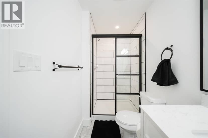 604 Athabasca Avenue — photo 38 of 40