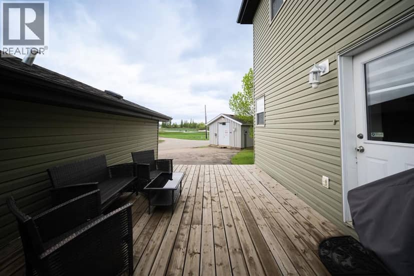 604 Athabasca Avenue — photo 40 of 40