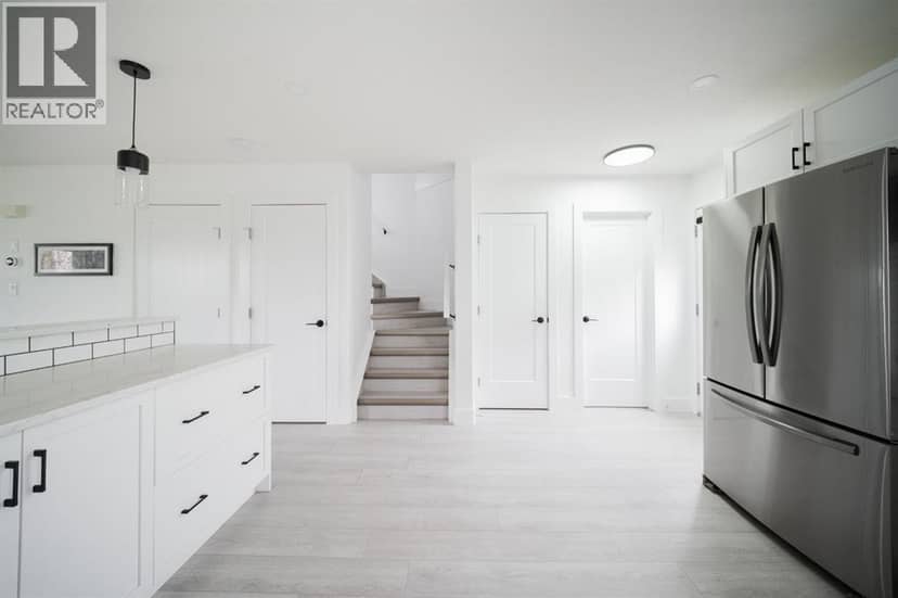 604 Athabasca Avenue — photo 19 of 40