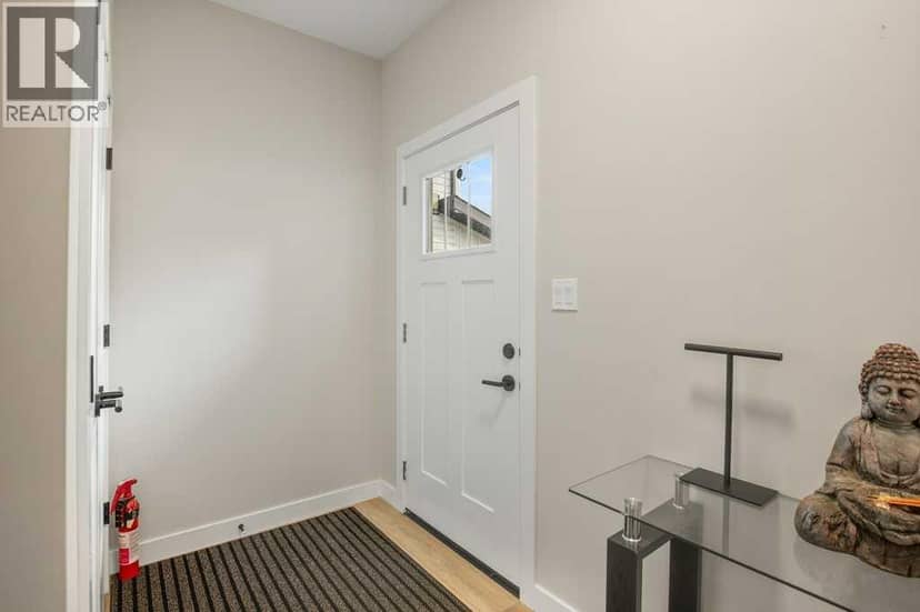 85 Crestview Boulevard — photo 16 of 39