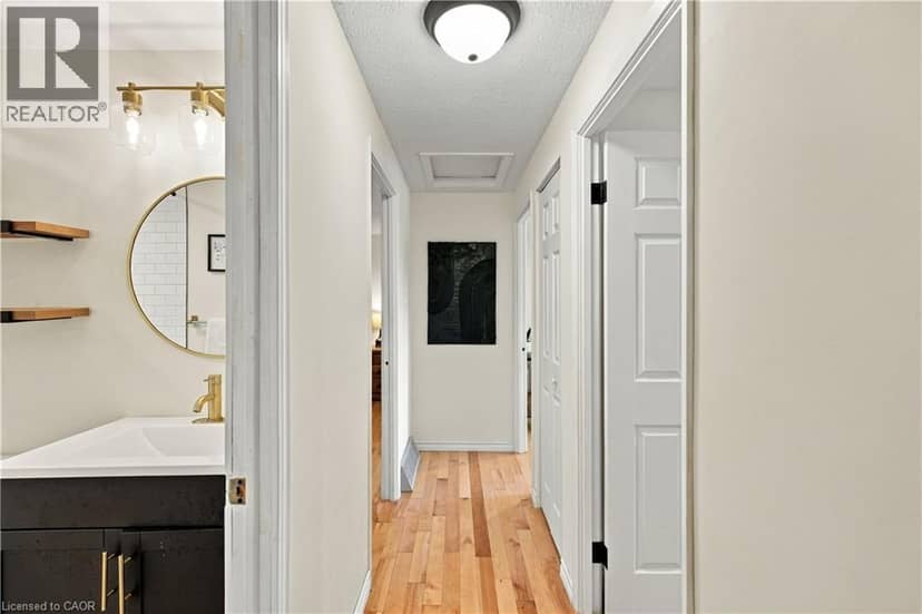 178 LAURENTIAN Drive — photo 14 of 39