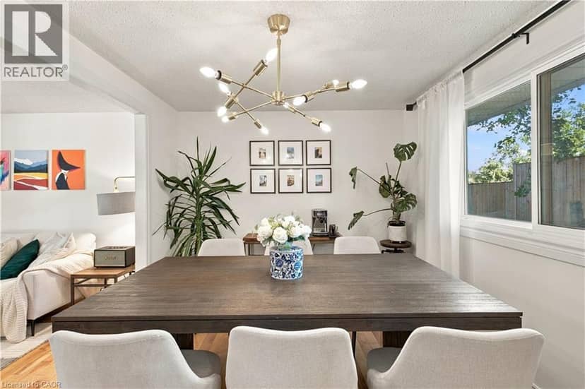 178 LAURENTIAN Drive — photo 9 of 39