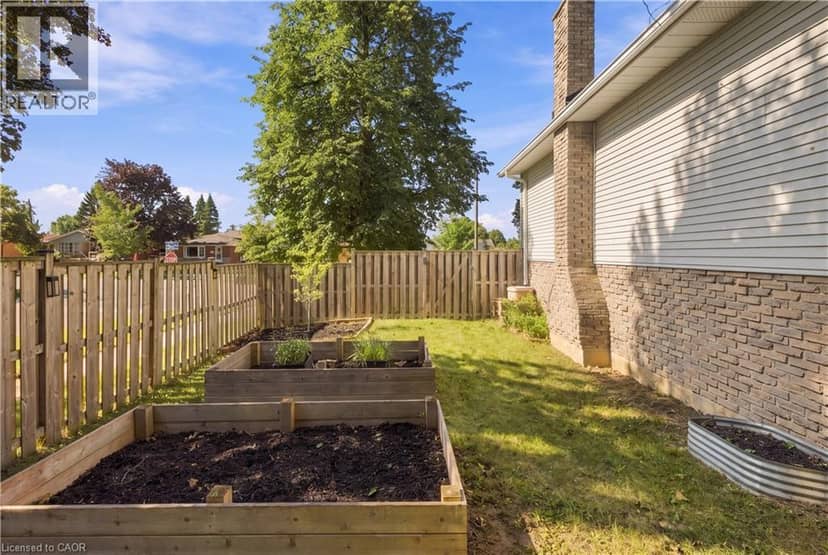 178 LAURENTIAN Drive — photo 35 of 39