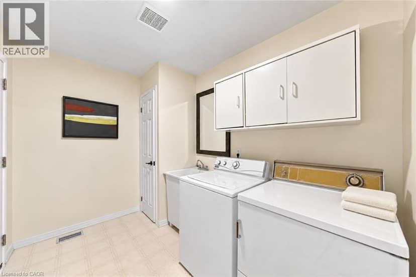 7 MILLINER Place — photo 11 of 18