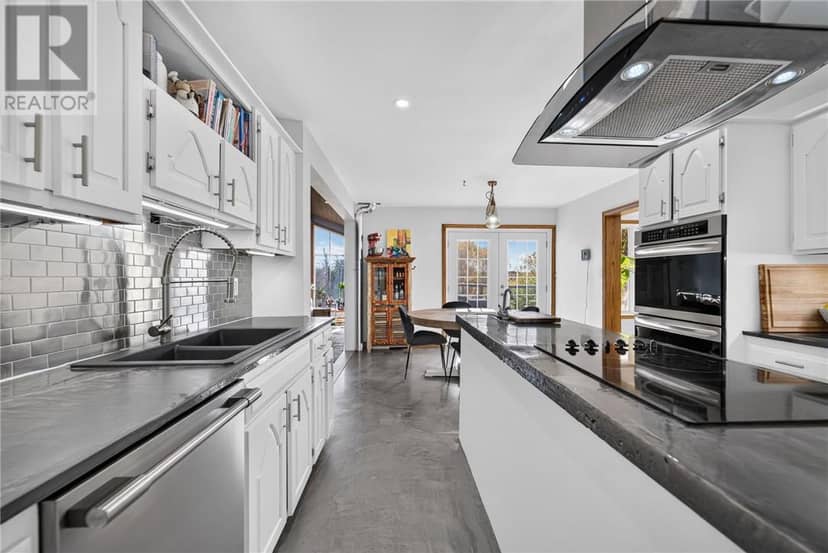 37 Thorncliffe Court — photo 11 of 40
