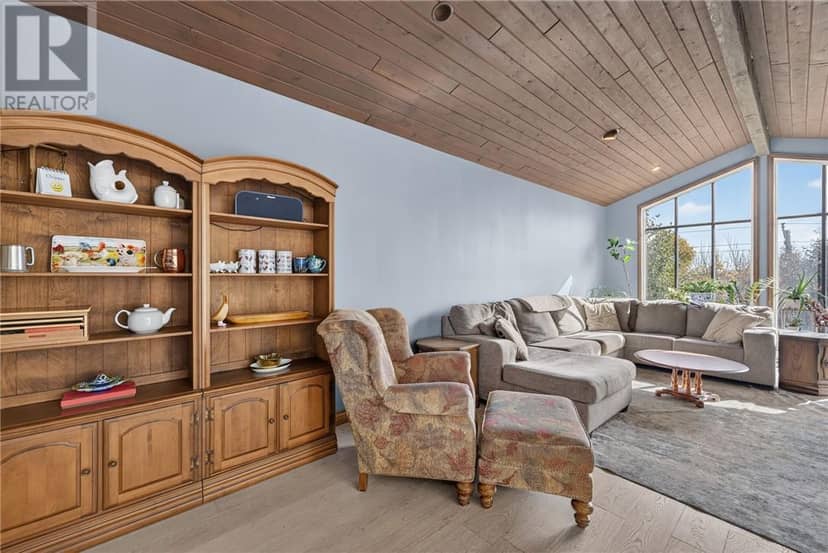 37 Thorncliffe Court — photo 30 of 40