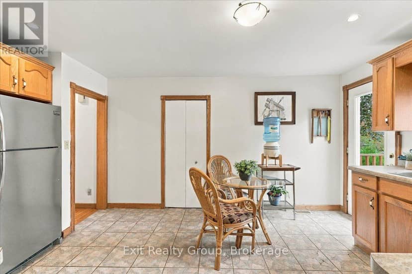 341 Downs Road — photo 8 of 40