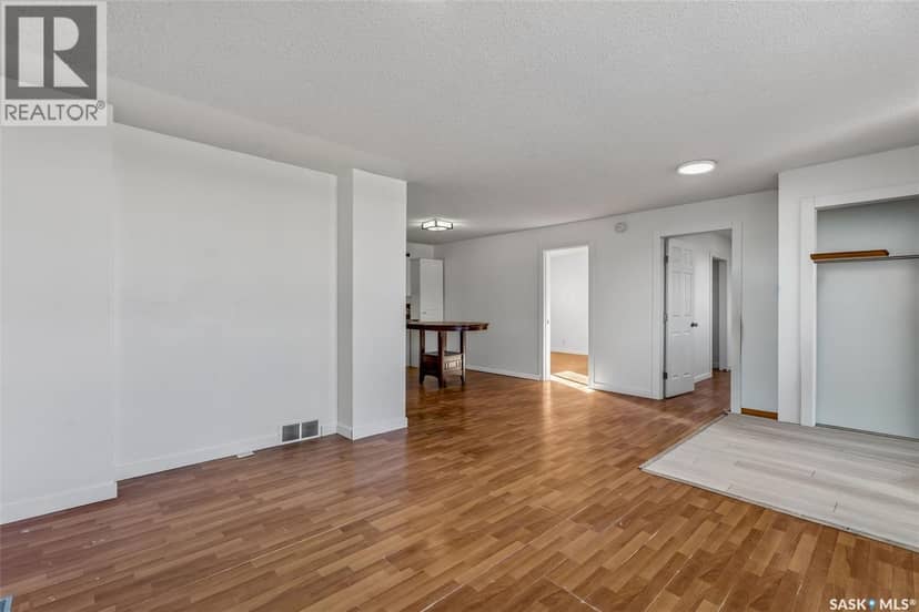 147 30th STREET E, Prince Albert, photo 3