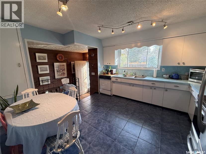 2517 Wiggins AVENUE S — photo 13 of 35