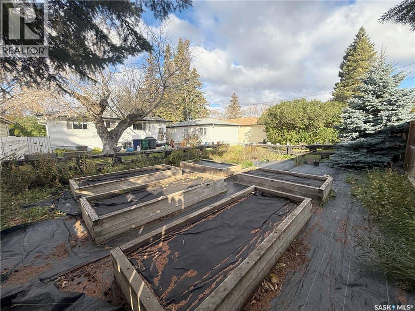 2517 Wiggins AVENUE S — photo 33 of 35
