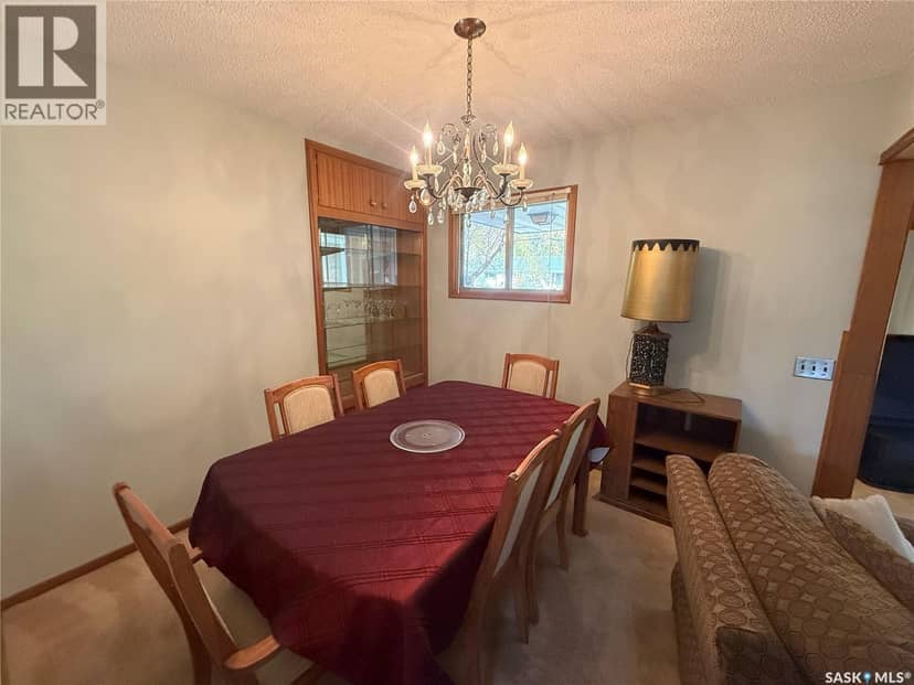 2517 Wiggins AVENUE S — photo 9 of 35