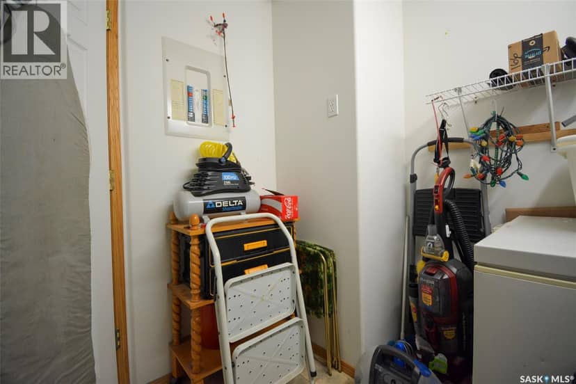 206 100 5th AVENUE — photo 32 of 40