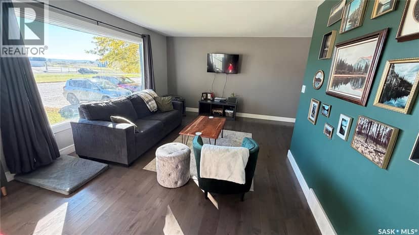 735 Jasper STREET — photo 10 of 40