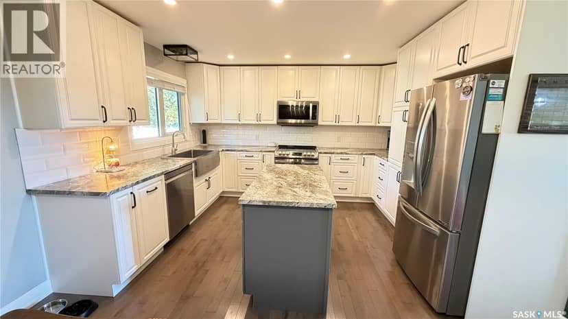 735 Jasper STREET — photo 14 of 40