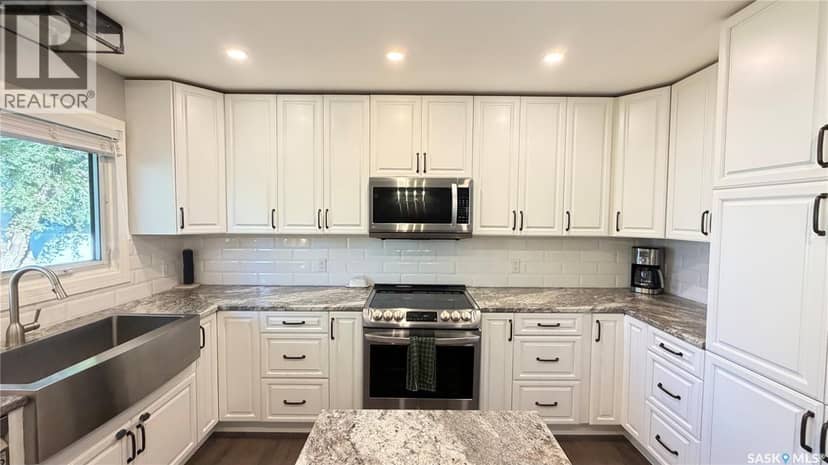 735 Jasper STREET — photo 16 of 40