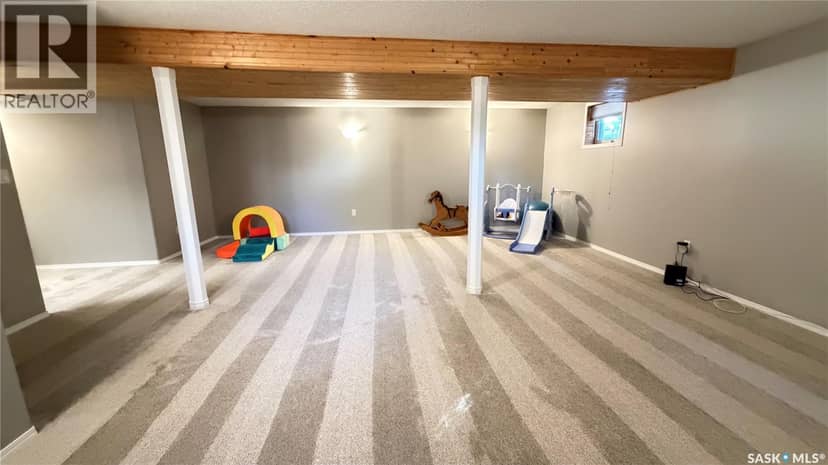735 Jasper STREET — photo 34 of 40