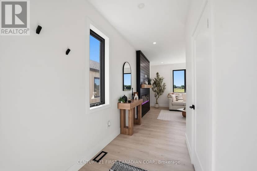 121 Addison Avenue, Lucan Biddulph, photo 7