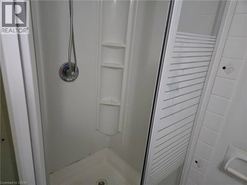 39 NEWPORT Crescent — photo 16 of 22