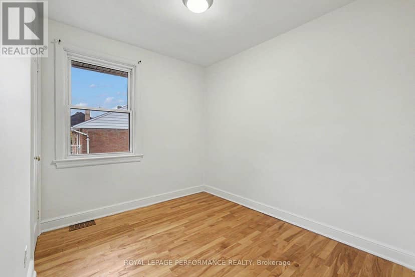 856 Iroquois Road — photo 12 of 31