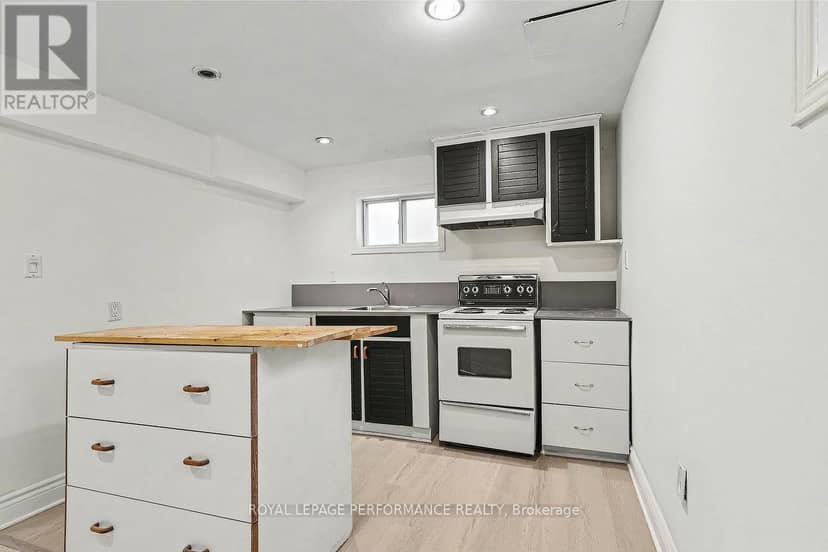 856 Iroquois Road — photo 17 of 31