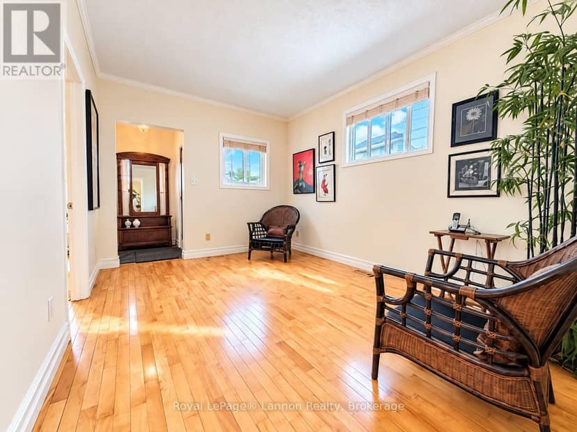 1707 Crawford Avenue — photo 9 of 40