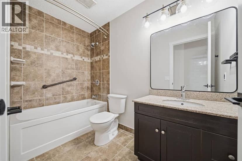 36 Taradale Close NE — photo 12 of 35