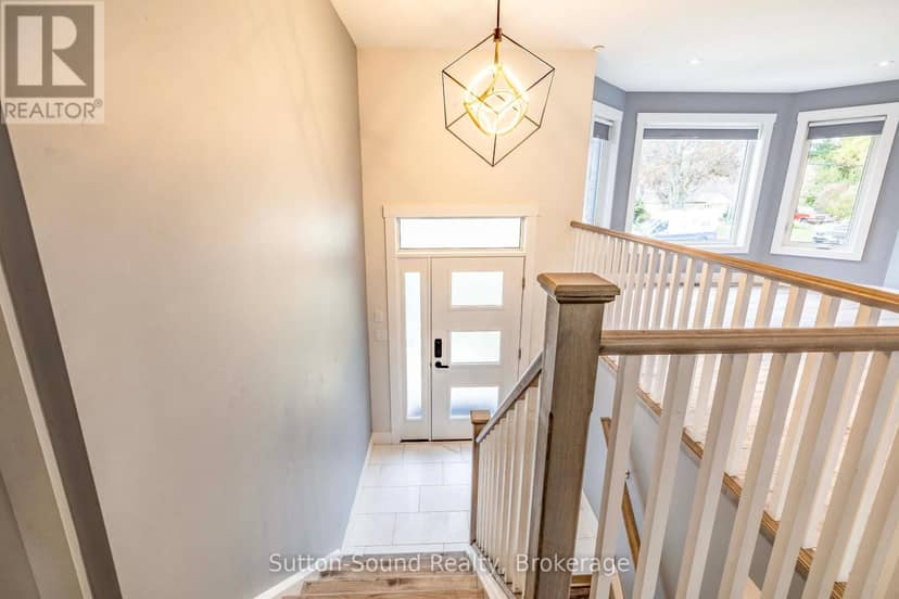 562 24th Street W, Owen Sound, photo 3
