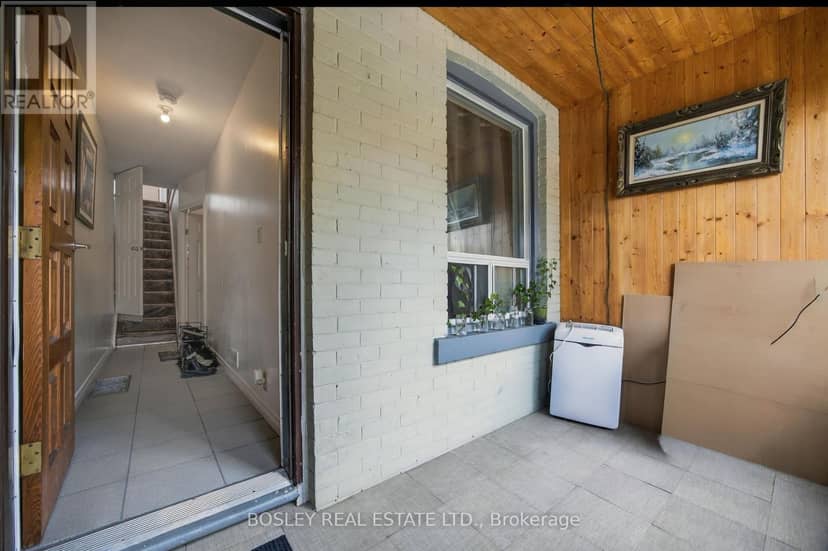 15 Lumbervale Avenue, Toronto, photo 2