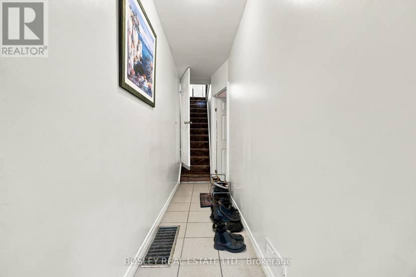 15 Lumbervale Avenue, Toronto, photo 4