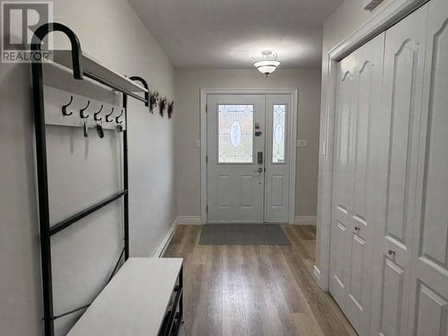 9 Billard Avenue, Stephenville, photo 2
