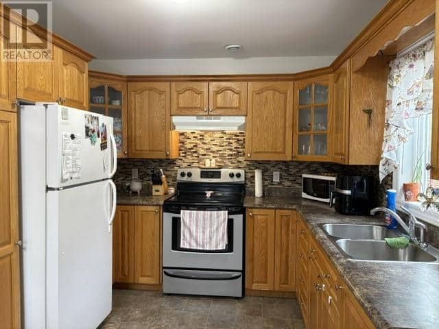 9 Billard Avenue — photo 40 of 40