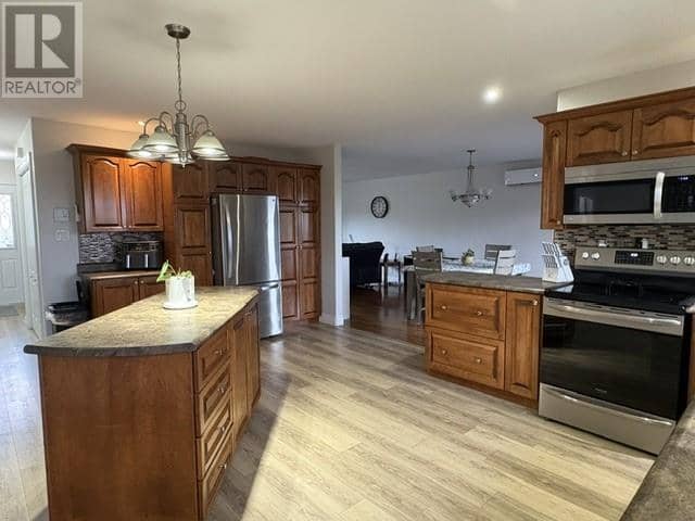 9 Billard Avenue, Stephenville, photo 5