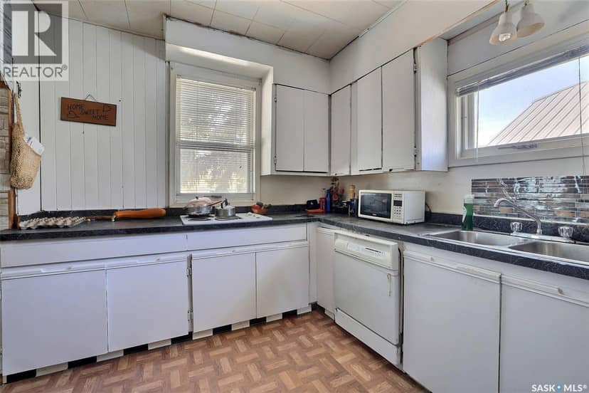 211 Main STREET — photo 10 of 33