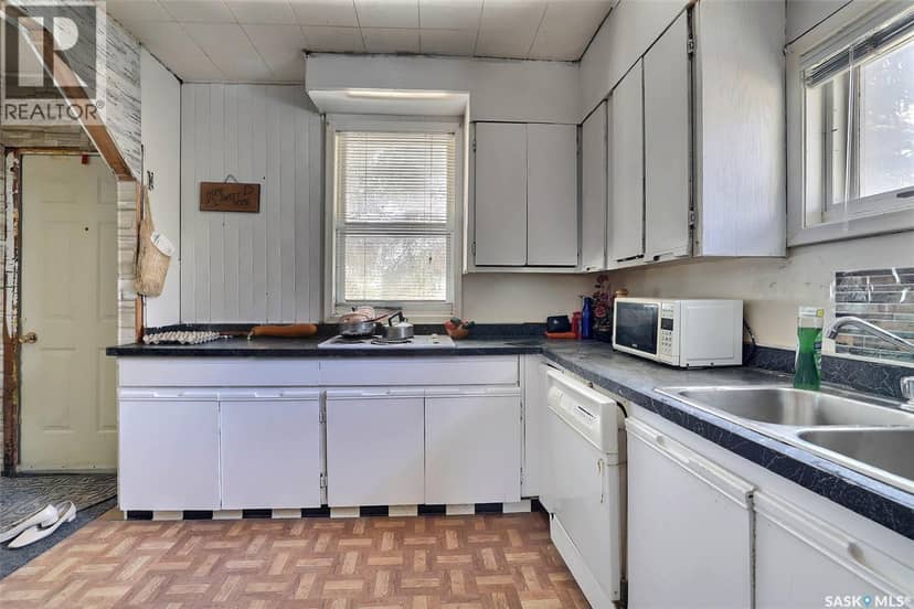 211 Main STREET — photo 9 of 33