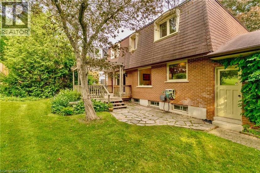 32 WAVERLEY Drive — photo 32 of 40