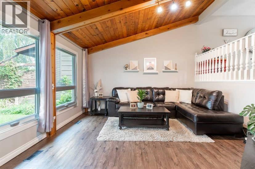49 Iroquois Crescent W — photo 10 of 40