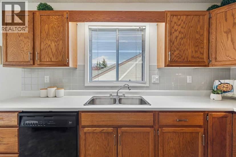 107 Coach Side Terrace SW — photo 10 of 40