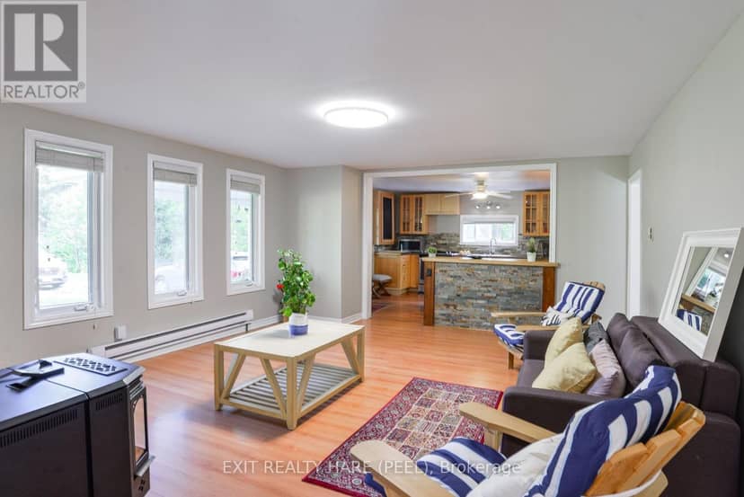 1082 Lambert Road — photo 9 of 28
