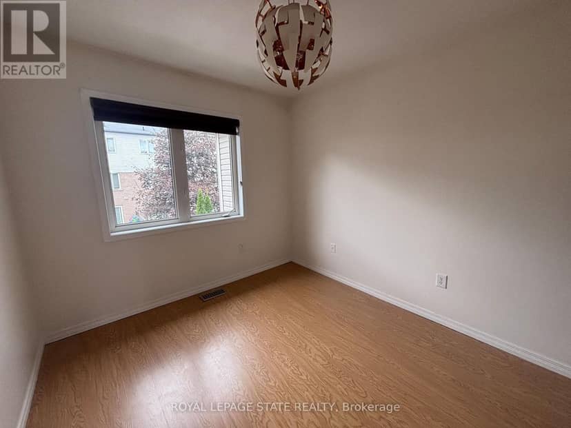 39 Newport Crescent — photo 15 of 22