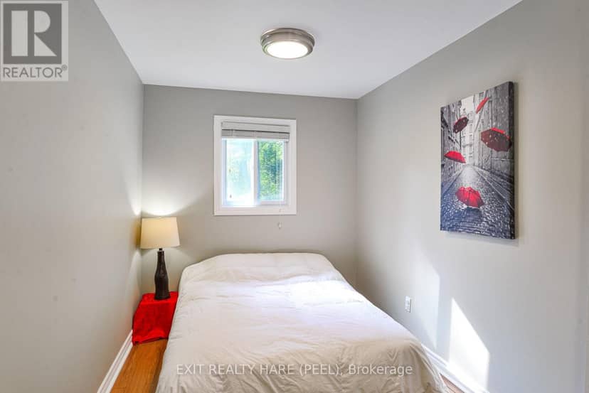 1082 Lambert Road — photo 13 of 28