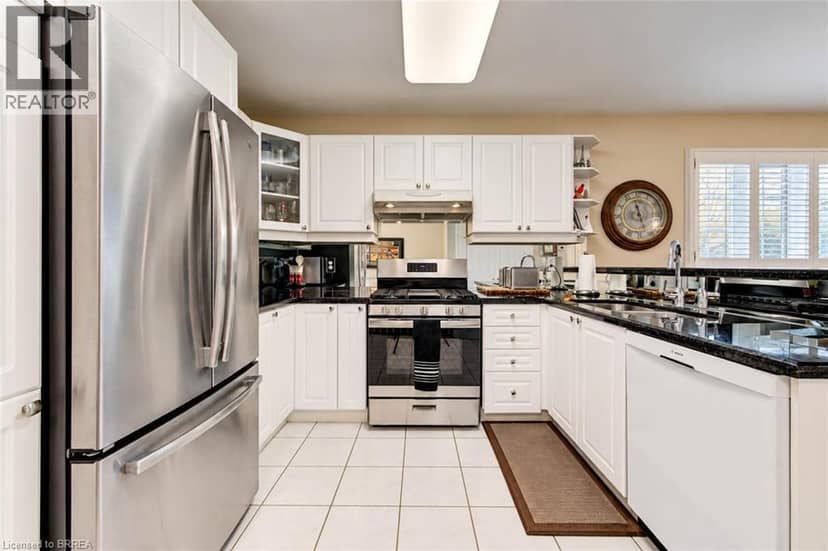 10 COURTLAND Drive Unit# 1 — photo 10 of 40