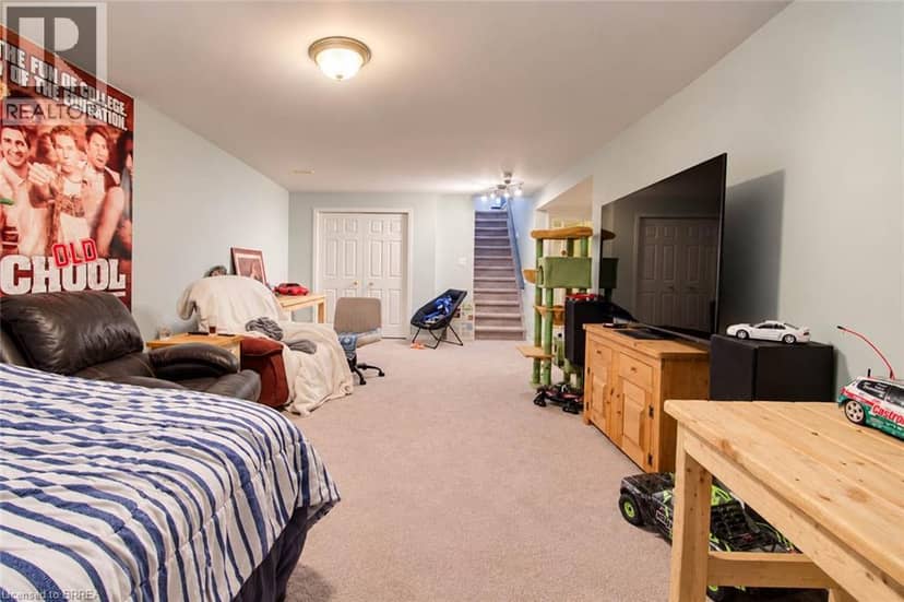 10 COURTLAND Drive Unit# 1 — photo 31 of 40