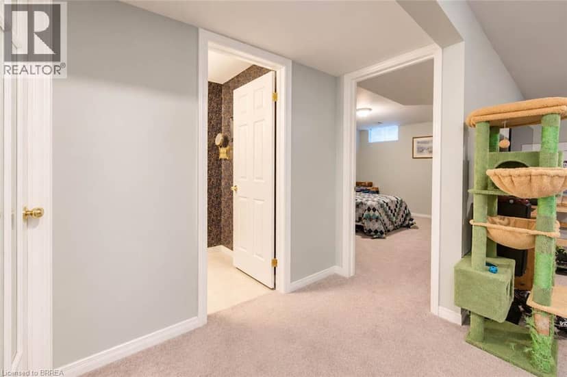 10 COURTLAND Drive Unit# 1 — photo 32 of 40