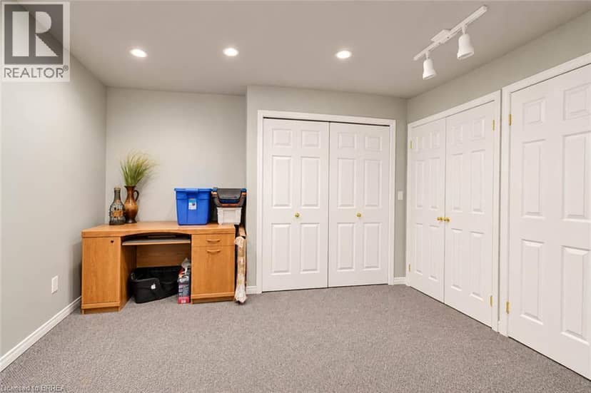 10 COURTLAND Drive Unit# 1 — photo 34 of 40