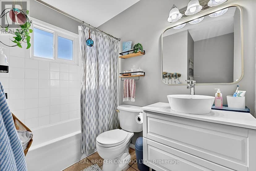 295 Crawford Street — photo 11 of 20